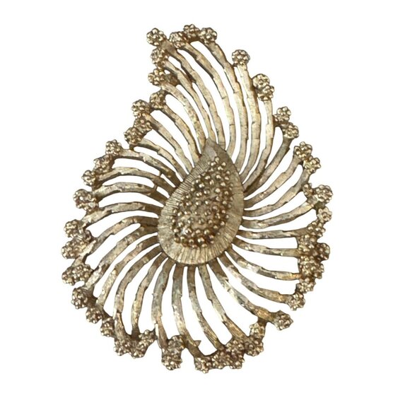 Lisner Vintage Gold Tone Brooch Pin Textured Metal Openwork 2 1/4" x 1 3/4" - Picture 2 of 7